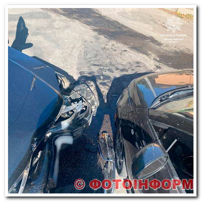 У Кропивницькому зіштовхнулися дві автівки (ФОТО)